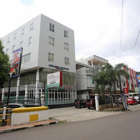 Azza Hotel Palembang Buitenkant foto