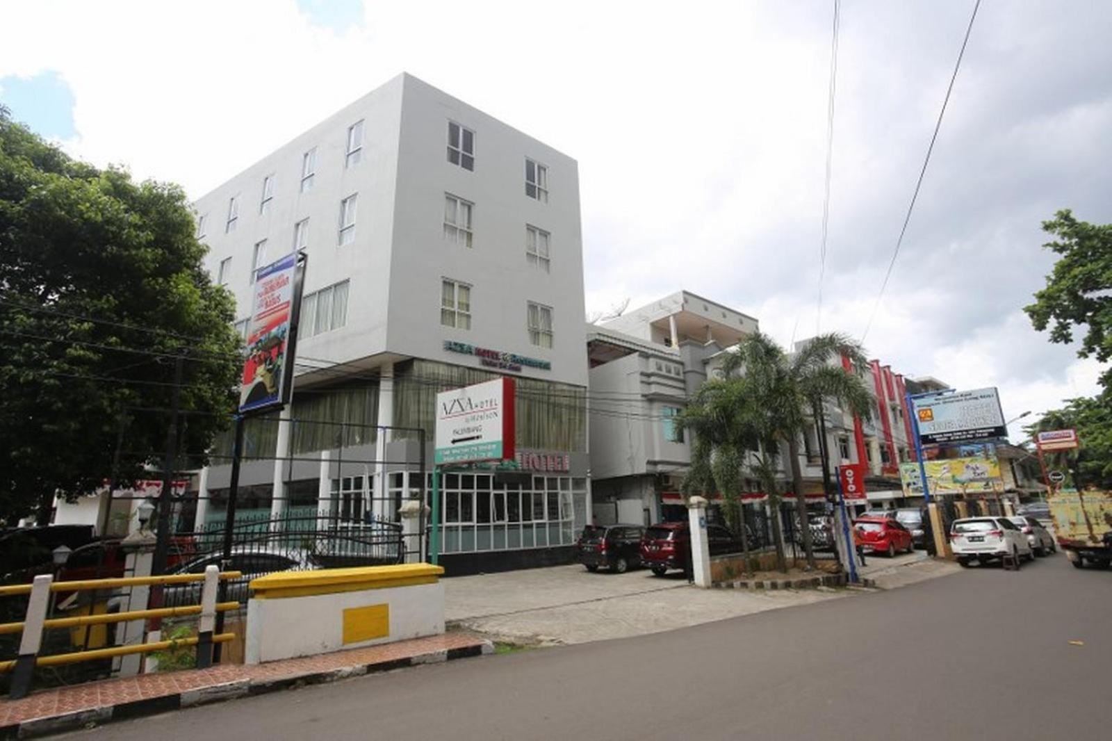 Azza Hotel Palembang Buitenkant foto